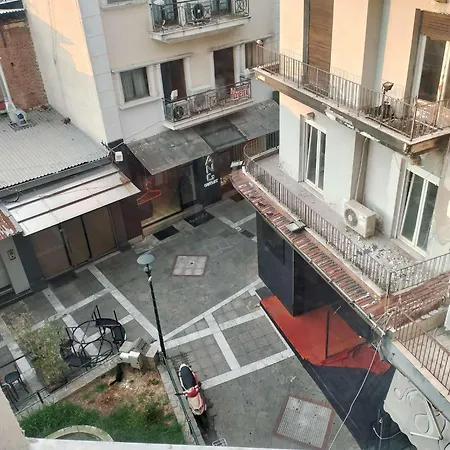 Center Apartment *