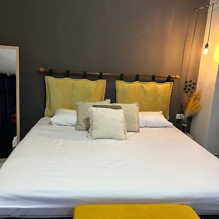 Downtown With View 23