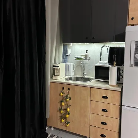 Downtown With View 23 *